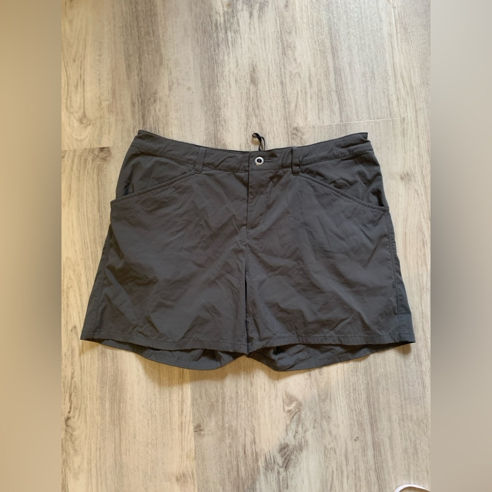 Patagonia Gray Cargo Shorts Lightweight Casual Wear Hiking